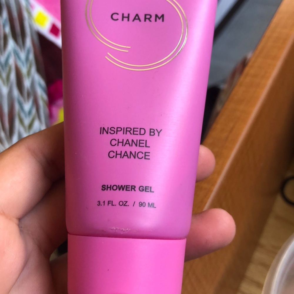 Channel shower gel